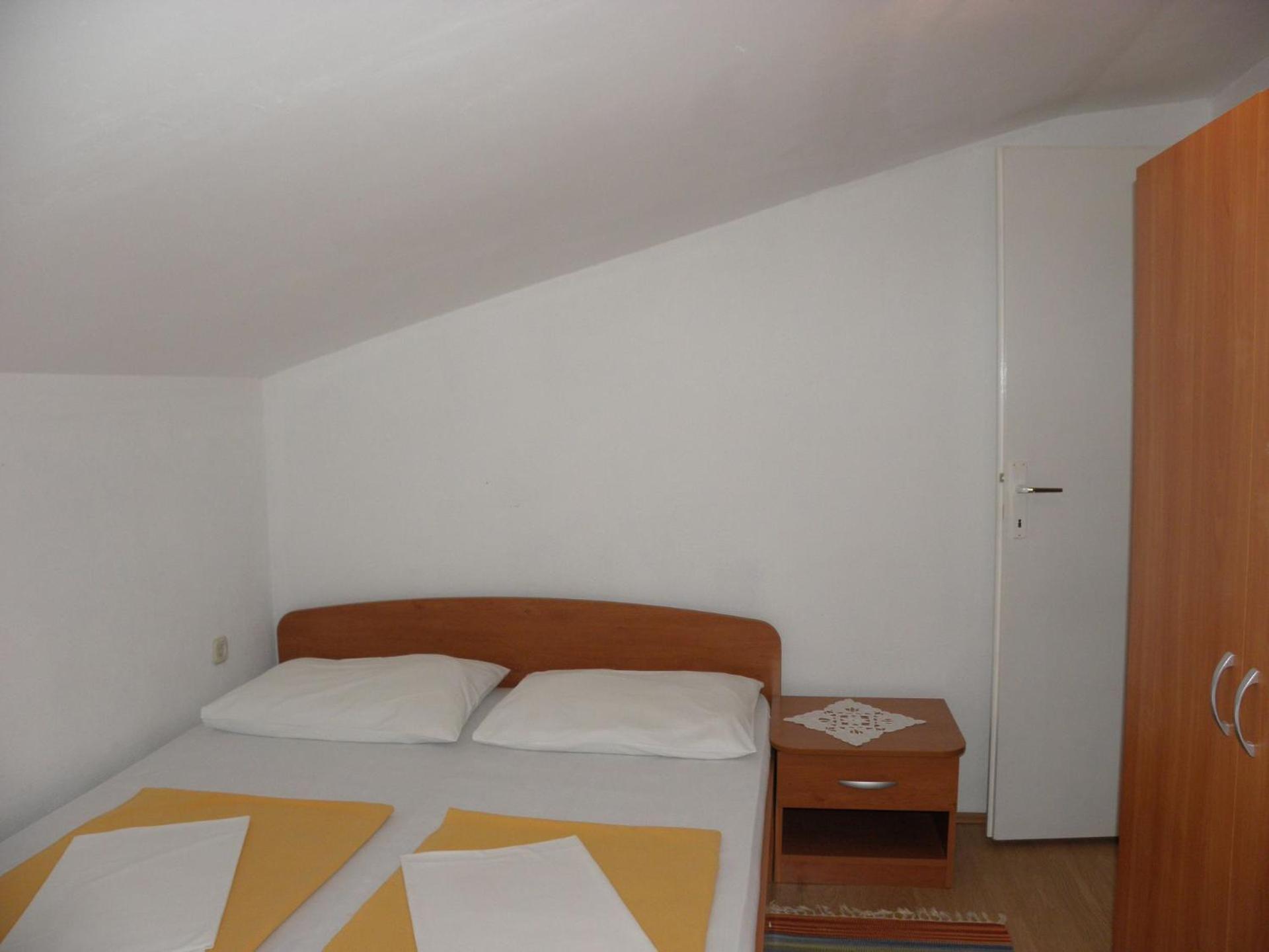 Apartments Zvone - 100 M From Sea Bibinje Exterior photo