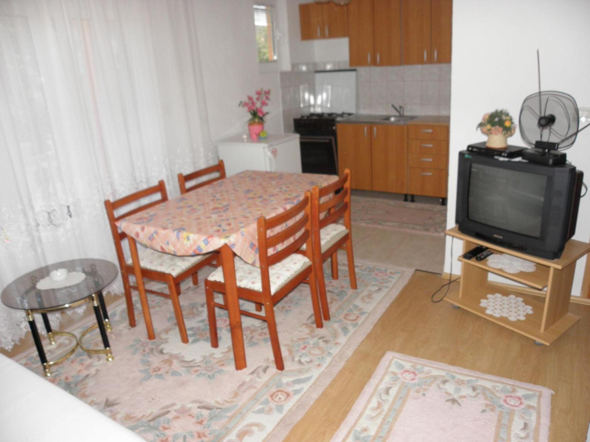 Apartments Zvone - 100 M From Sea Bibinje Exterior photo