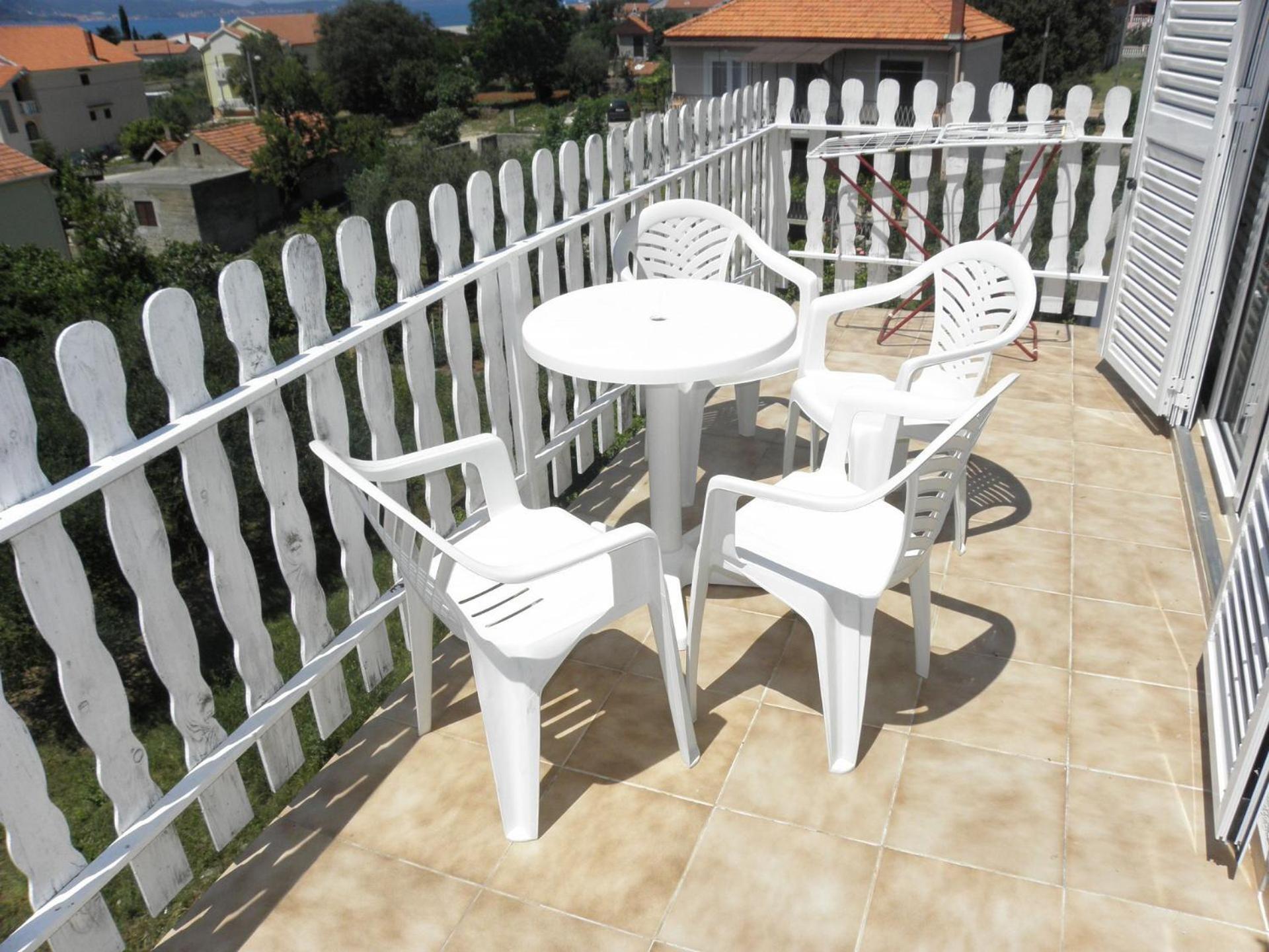 Apartments Zvone - 100 M From Sea Bibinje Exterior photo